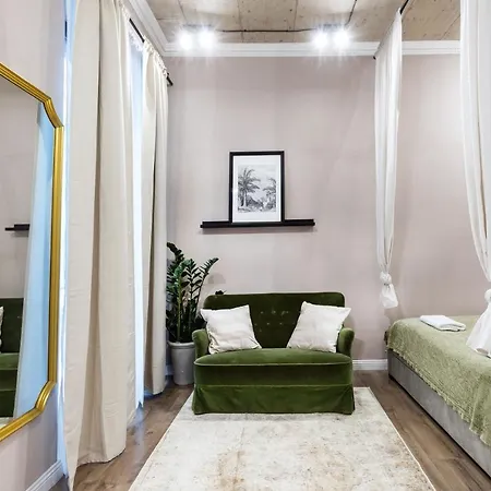 Renaissance Key Apartments By Reside Baltic Apartment