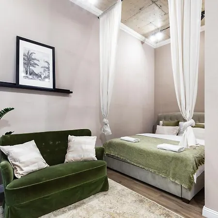 Renaissance Key Apartments By Reside Baltic Apartment